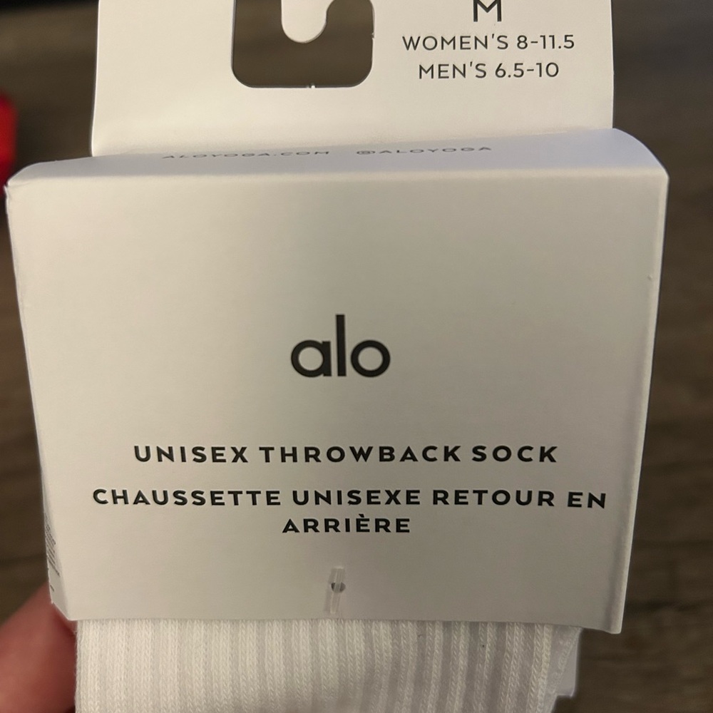 ALO Unisex throwback sock in white - Picture 2 of 2